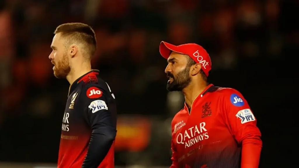 IPL 2026: ফিল সল্টের চোট নিয়ে বড় আপডেট, প্লে-অফের আগে ফিরবেন কি আরসিবি তারকা?