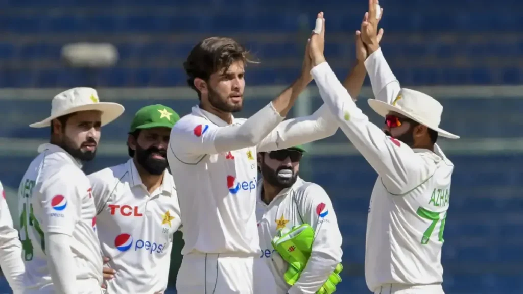 পাকিস্তান ড্রেসিংরুমে অশান্তি: শান মাসুদ ও শাহিন আফ্রিদির উত্তপ্ত বাক্যবিনিময়