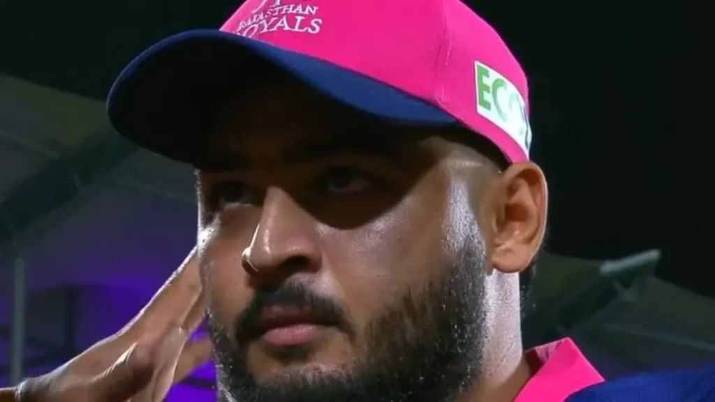 ভ্যাপিং বিতর্কে রিয়ান পরাগের পাশে সঞ্জয় মাঞ্জরেকার, তরুণ ক্রিকেটারকে ‘সফট টার্গেট’ আখ্যা